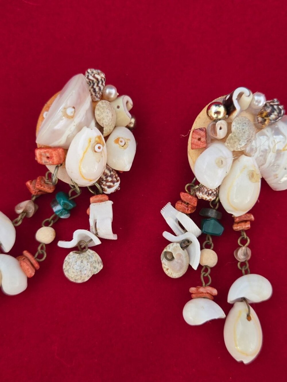 Real Shell earrings; Summer colors and summer look.